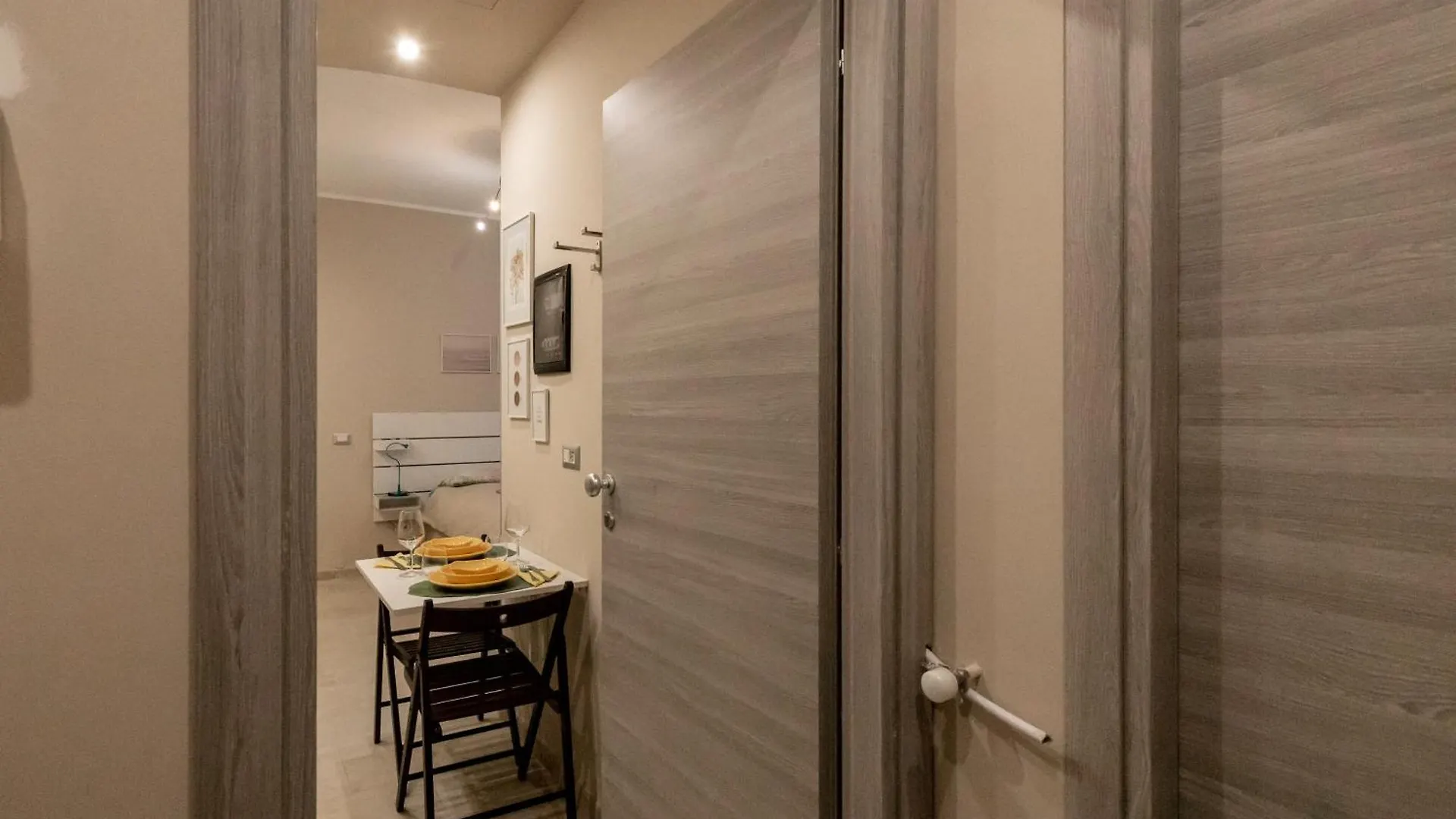 Joivy Cerisola Lovely Studios In Rapallo Apartment